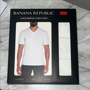 Banana Republic Essential White V-Neck T-Shirt 3-Pack